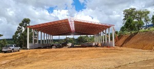 Fechamento de galpão com telha