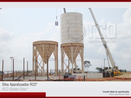 Silos metálicos com estrutura aparafusada
